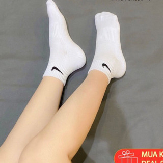 TẤT NI.K.E TRẮNG ĐEN CỔ NGẮN