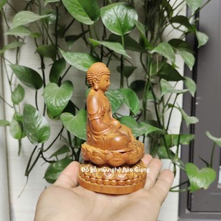 Tượng phật a di đà để ô tô gỗ bách thơm