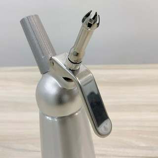 BÌNH XỊT KEM TƯƠI 500ML