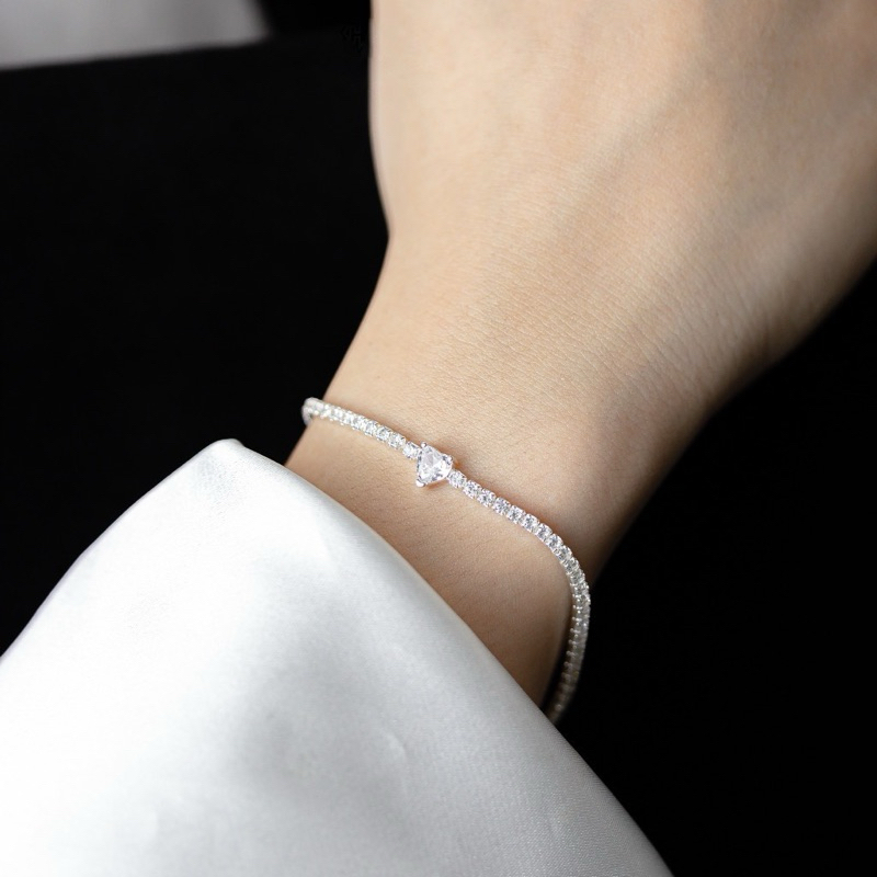 Lắc Tay Pandora Đính Đá Trái Tim Sang Trọng Chất Liệu Bạc Ta Có Bảo Hành