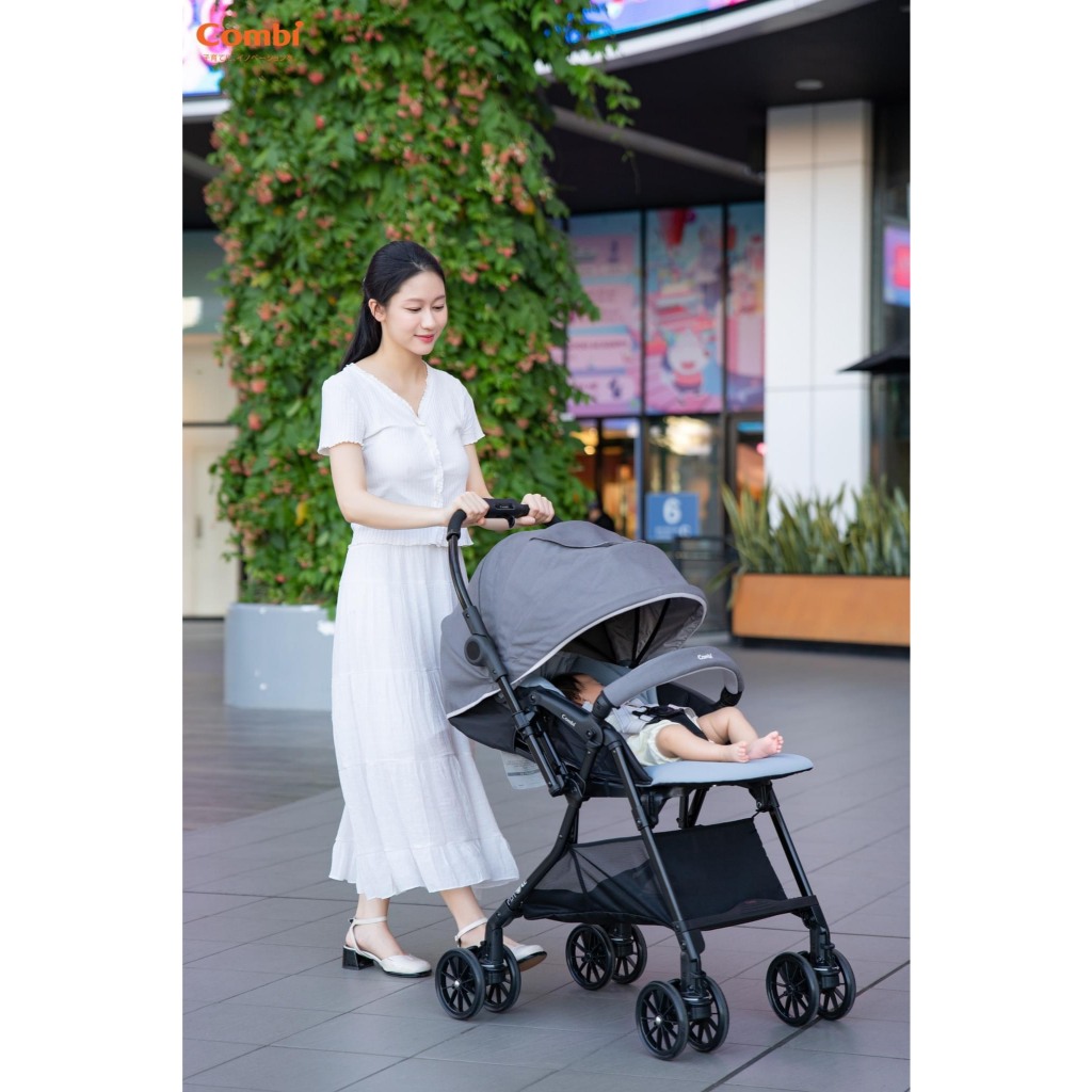 Xe đẩy Combi Handy 4Cas Compact
