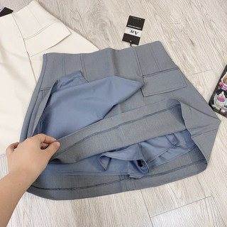 Chân váy ngắn vạt lệch