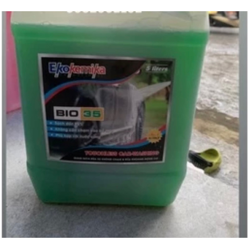 Dung dịch rửa xe không chạm bio35 can 5 lit