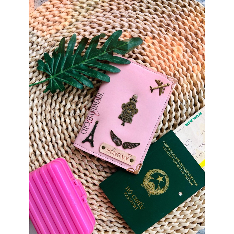 (Chat chốt tên-chọn màu)vỏ hộ chiếu màu hồng dễ thương - passport cover - passport cover khắc tên ch
