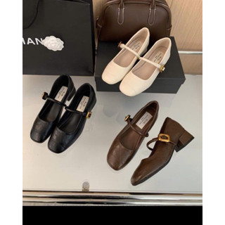  Giày búp bê dây ngang khuy vuông vàng Gót 3P 