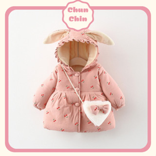  AK033 Chun Chin | Áo Khoác Nỉ Dày Siêu Ấm Hồng Cherry Mũ Tai Thỏ Kèm Túi Lông Đính Nơ Cho Bé Gái 8-18kg 