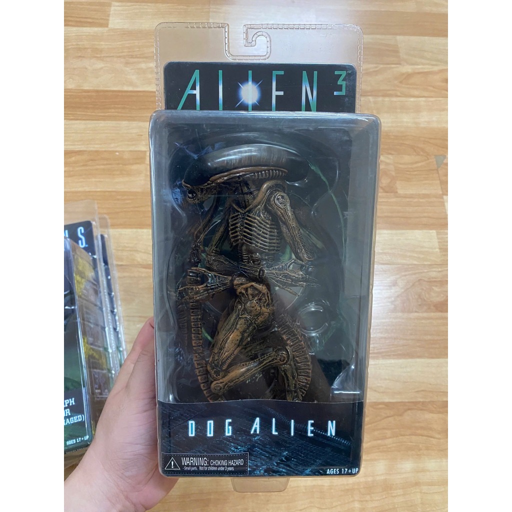Mô hình NECA Dog Alien (Phần 3)