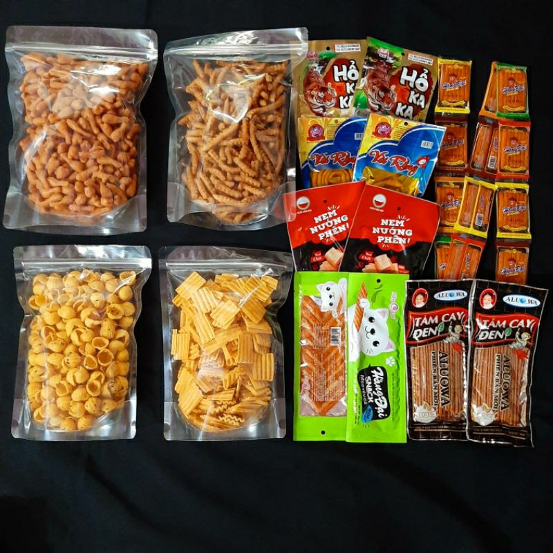 Combo 4 món ăn vặt 1,45kg gồm snack quẩy đường, snack mái tôn,snack tăm đậu,snack sò vừng  kèm 22 gó