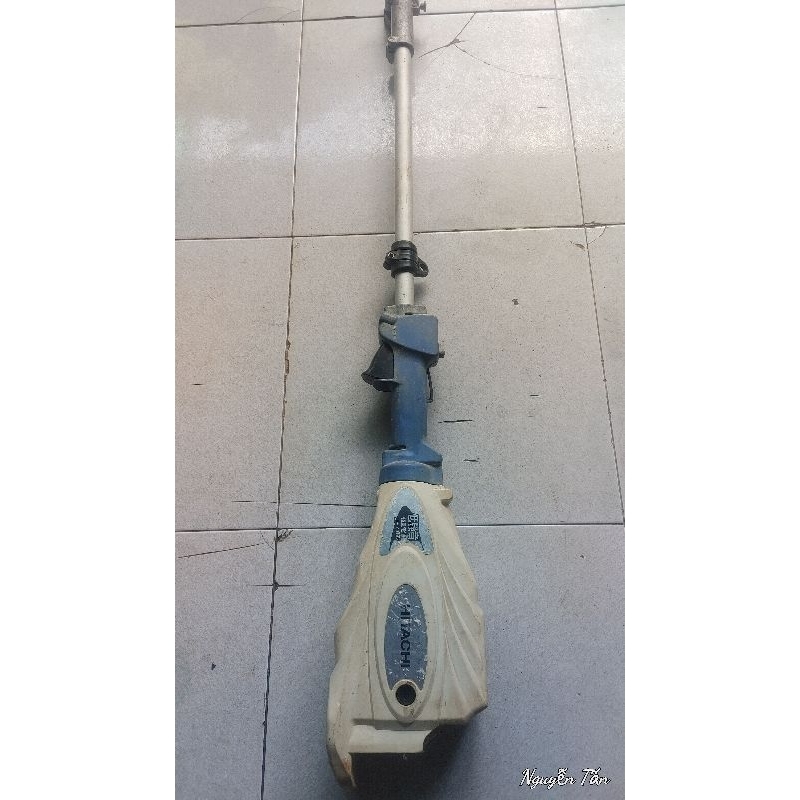 máy cắt cỏ dùng pin hitachi 18v
