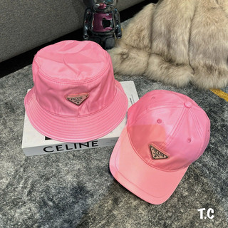 Cặp mũ bucket và lưỡi trai prada gió