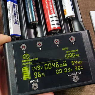  Bộ sạc nhanh đa năng 4 pin LiitoKala Smart Lii-600 đo nội trở dung lượng pin 