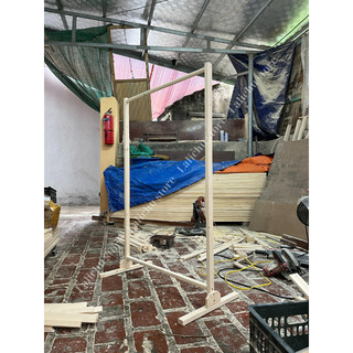 Kệ gỗ treo quần áo, kệ treo đồ chụp ảnh mẫu