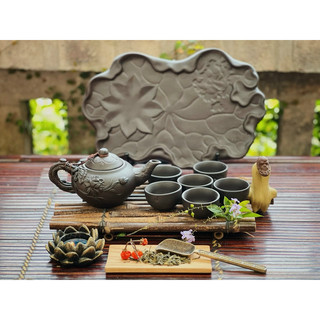 Bộ ấm chén đắp hoa sen tử sa Bát Tràng