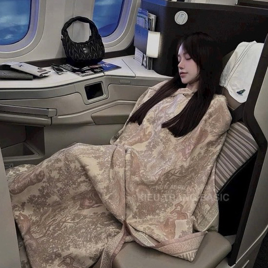  Khăn Dạ Nữ Khăn Choàng Cổ Nữ Chất Dạ Cao Cấp Mùa Đông Dễ Dàng Phối Đồ Quà Tặng Cho Mẹ  hàng sẵn  size vuông 130*130 