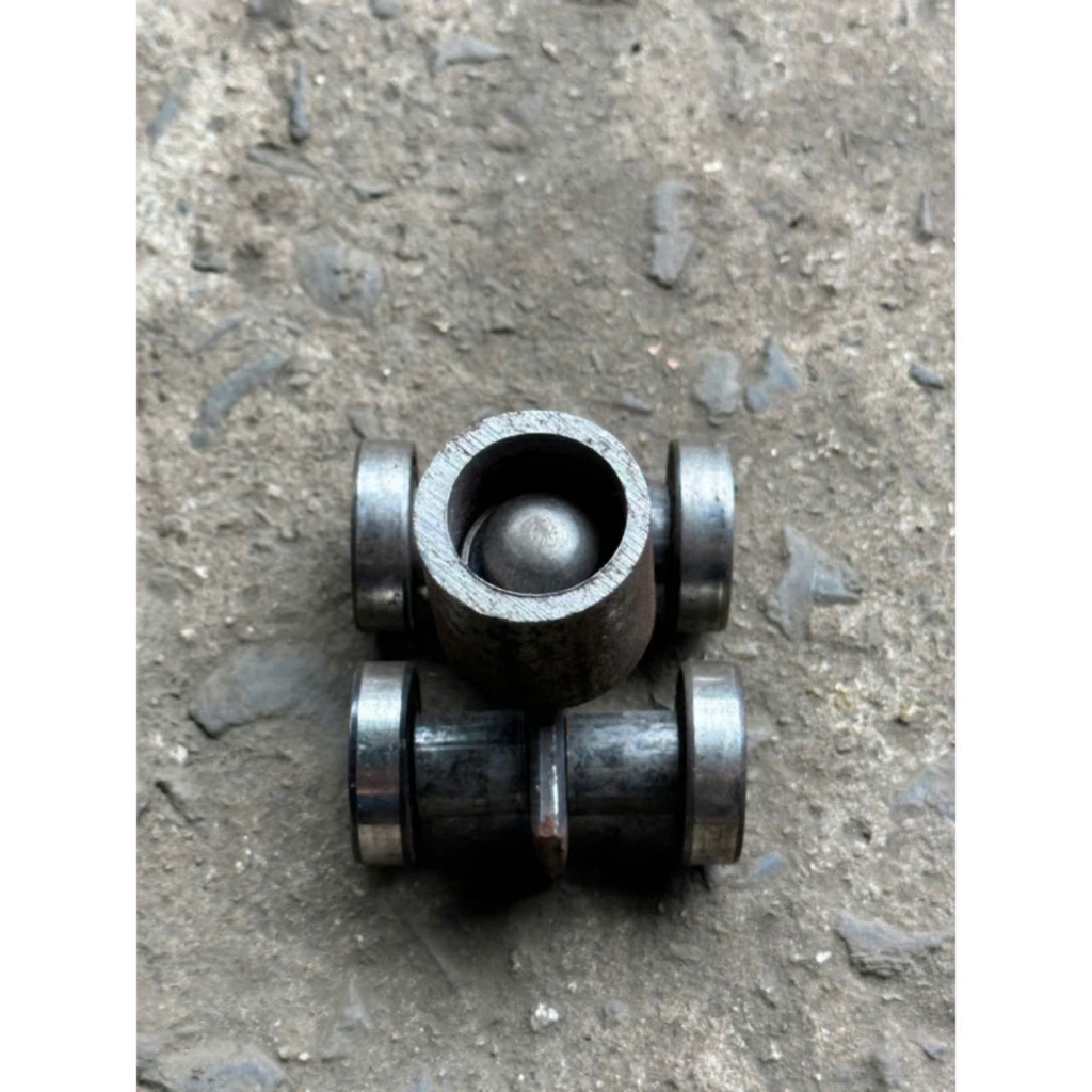 Bi treo xoay 4bánh xoay 360 độ. dùng cho cửa xếp cửa lùa ( ray c rộng 5cm, cao 4 cm)