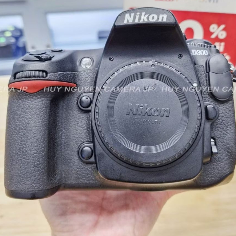 (Tặng Thẻ Nhớ) Máy ảnh Nikon D300 90-99% . ống kính zoom Tamron 18 270 VC, Nikon 18 70  ĐA DỤNG  . D
