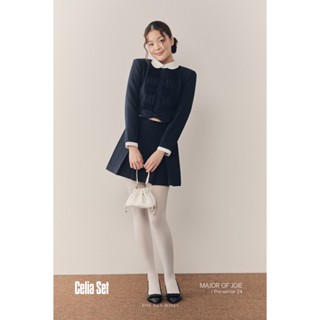 JOIE DES ROSES - Set áo crop top tay dài phối nơ bản to và chân váy xếp ly Celia Set