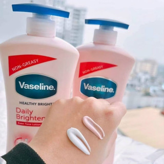 (Mẫu Mới) Dưỡng Thể Vaseline Dưỡng Ẩm Sâu 725ml