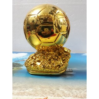 Mô hình cup quả bóng vàng
