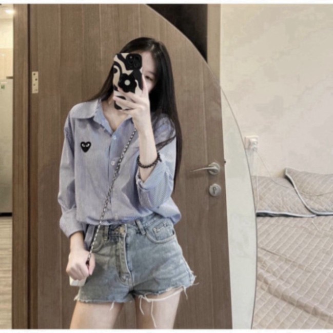 Sơ mi kẻ dài tay thêu tim PLAY /Shyncloset
