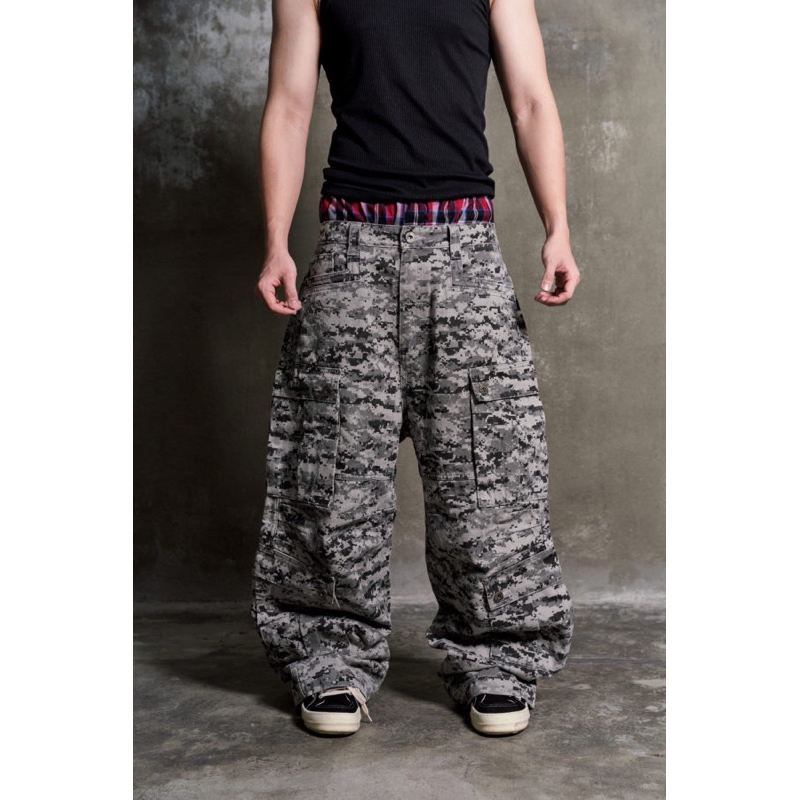 BEVIS DIGITAL CAMO CARGO PANTS (GREY) - QUẦN TÚI HỘP HOẠ TIẾT CAMO (XÁM)