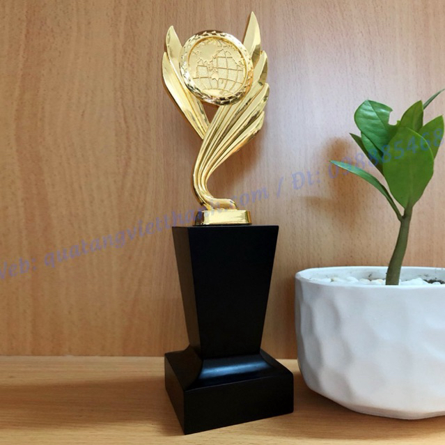 CÚP KIM LOẠI QUẢ CẦU