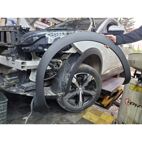 vành chắn bùn xe Peugeot, cua lốp xe Peugeot, ốp nhựa viền bánh xe Peugeot