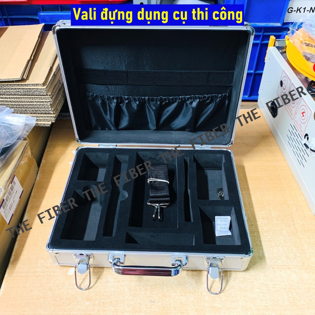 Vali đựng dụng cụ thi công