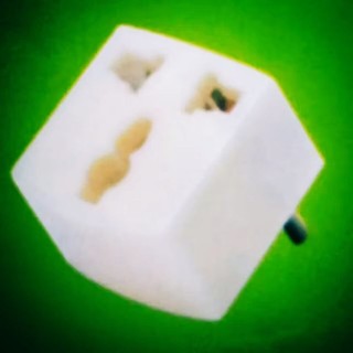 Phích cắm 2 chân ra 3 lổ
