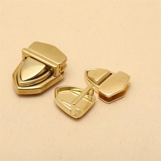 Khóa Sập Mỏ Vịt Mini Màu Vàng (30k/cái)