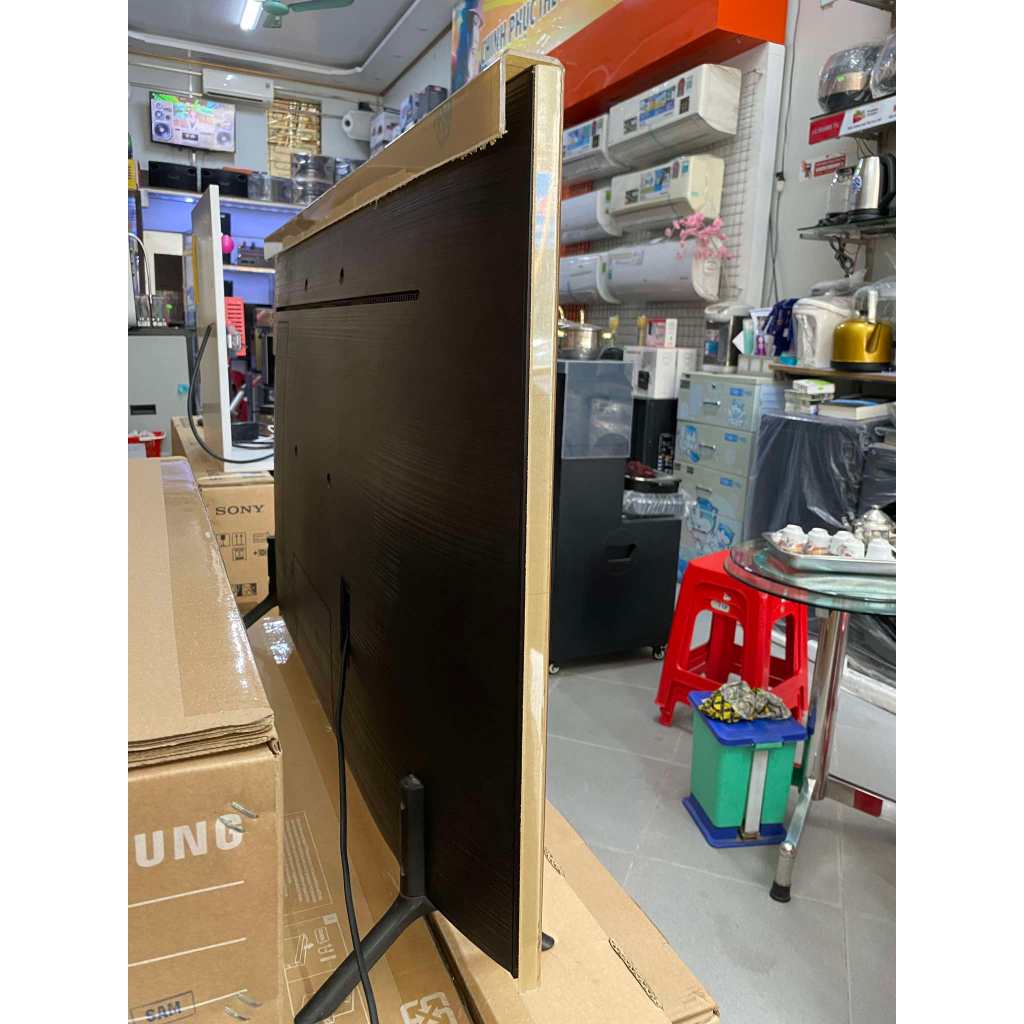 Tấm Mica bảo vệ màn hình tivi 65 inch khỏi bị vỡ và tránh nước vào, giá rẻ, dễ lắp đặt