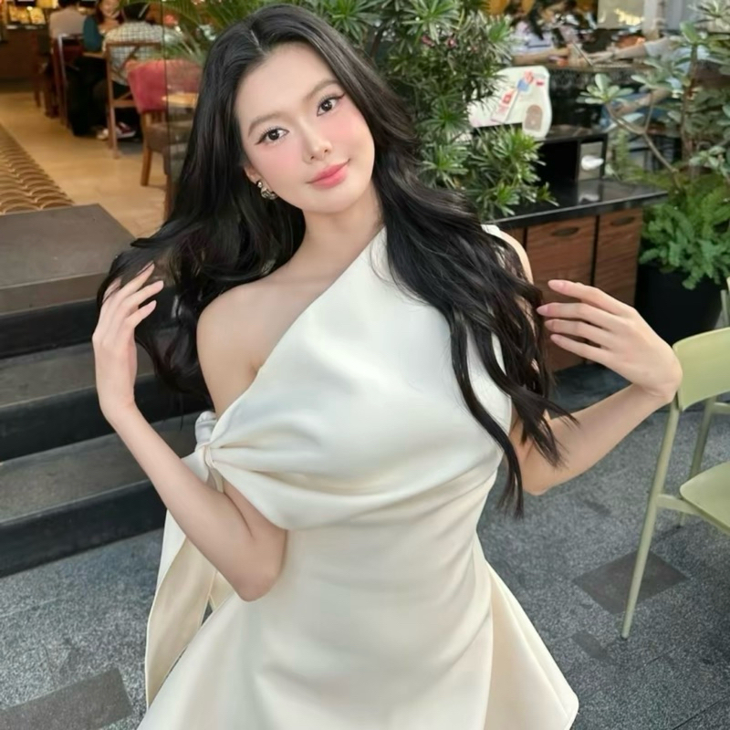 [V1.834] Váy Thiết Kế Lệch Vai Buộc Nơ Chiết Eo Dáng Xoè Sang Chảnh 2 Màu | BigBuy360 - bigbuy360.vn