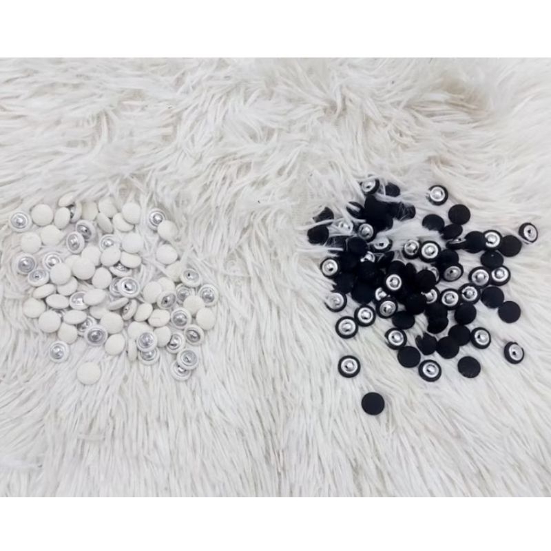 Combo 50 nút bọc vải linen đen, trắng chân nhựa
