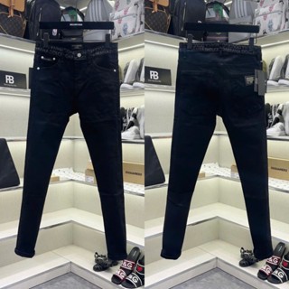 Quần jean bò nam Đôn Chề slimfit đen trơn in vân chữ monogram quanh eo phối logo túi basic boy phố QJ615P