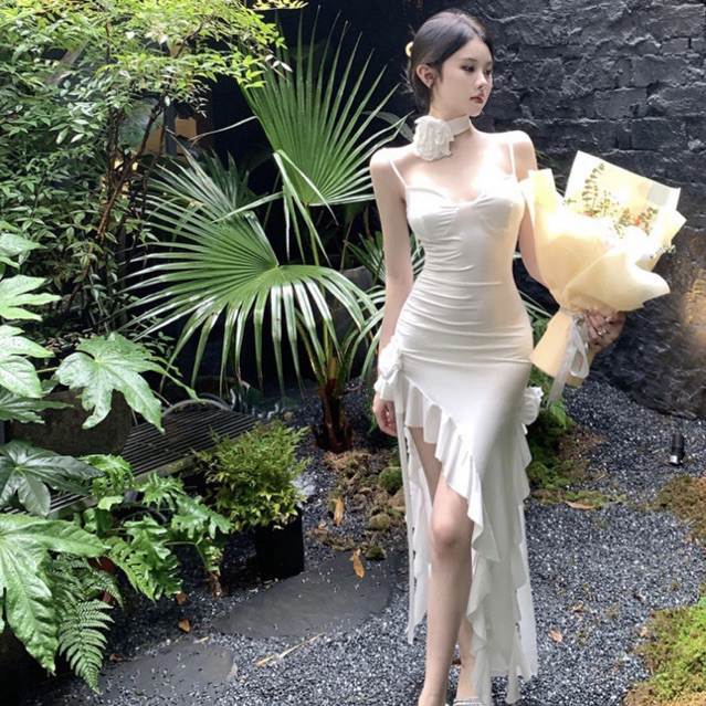 Đầm 2 dây tua rua body vạt chéo đính hoa phối bèo tầng Gợi Cảm Tôn Dáng Sang Chảnh Đi Chơi Biển Dự Tiệc Queenie Luxe