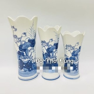Lọ hoa vẽ sen dáng ly.