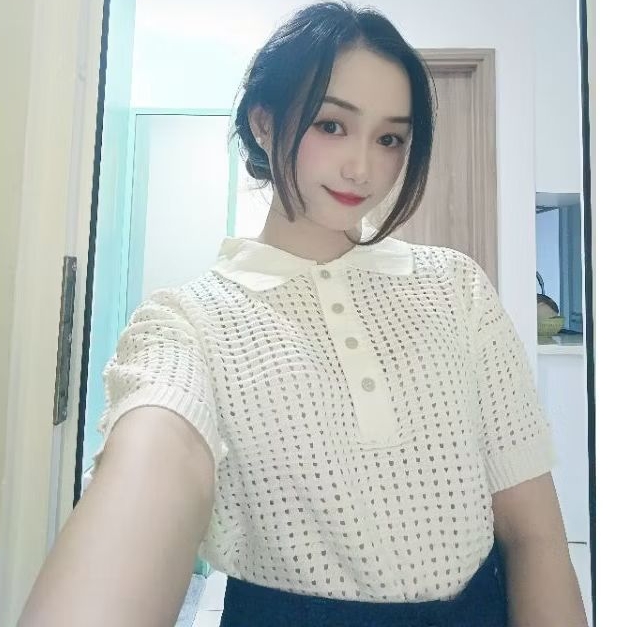 Áo len cổ bẻ trắng hàng QCCC