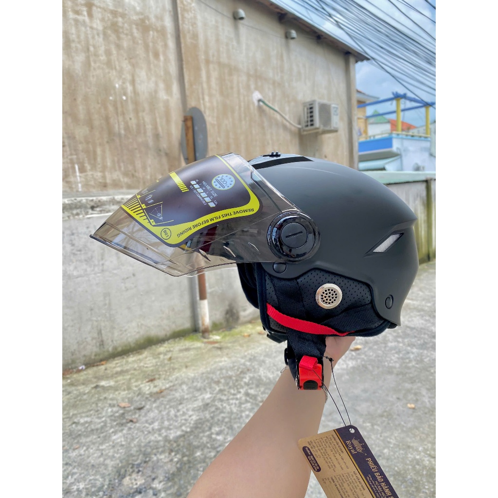 Mũ Nón Bảo Hiểm Nửa Đầu Royal M739 Kính Dài Che Cằm Màu Đen Nhám [ Tặng Móc Khóa]