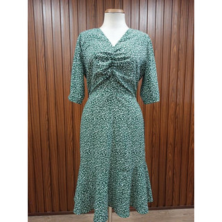 HELEN BOUTIQUE thanh lý - Đầm kiểu cổ V bymo - Size L