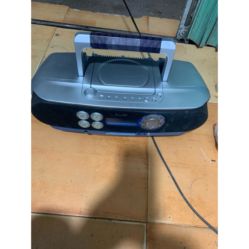 Đài radio Sony có line in , có phone,có radio , kết nối Bluetooth hàng cũ