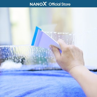 Gạt dán phim kính sườn ô tô
