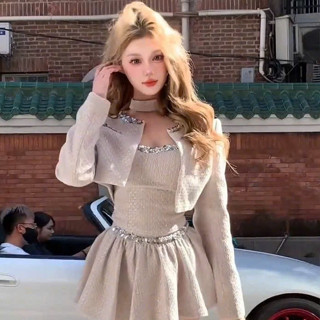 KB037 Set ba món áo hai dây chân váy phối áo khoác dài tay croptop viền đính sequin lấp lánh