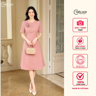 Đầm trung niên thiết kế sang trọng chất liệu Chéo nhung co dãn nhẹ thương hiệu Thiều Hoa DD4L0306