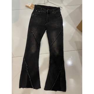 Quần jean Koreaaaa size M form s,m vừa chất co dãn new chưa cắt khuy