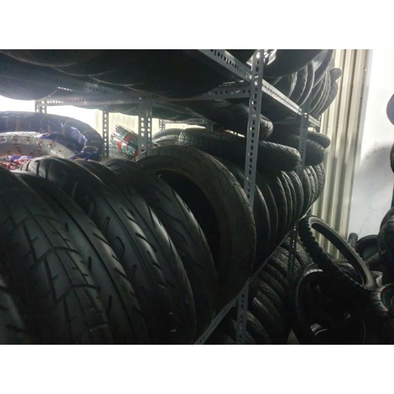 Vỏ lốp xe cũ 70/90-16, hàng chính hãng, vở ko ruột cho các xe vision, sh 125i, shark, p-g1,..tháo xe