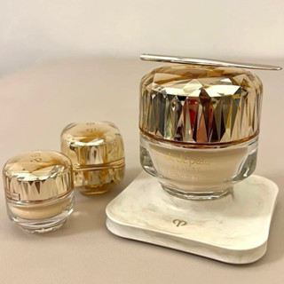 Kem Nền Giàu Dưỡng Chất Mang Lại Cảm Giác Mịn Màng, Mỏng Nhẹ Cle De Peau Beaute Le Fond De Teint Foundation SPF 25/PA++