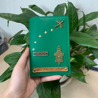 Ví hộ chiếu, passport cover màu Xanh lá - đọc mô tả, free 1 charm và tag khắc tên