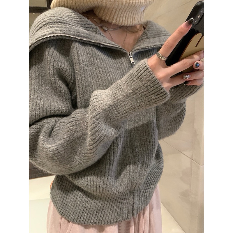 PASS ÁO SWEATER MOTEL7