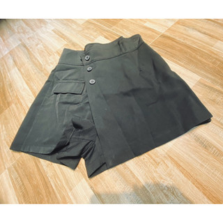 CHÂN VÁY GIẢ QUẦN MÀU ĐEN ( new 90% ) size L