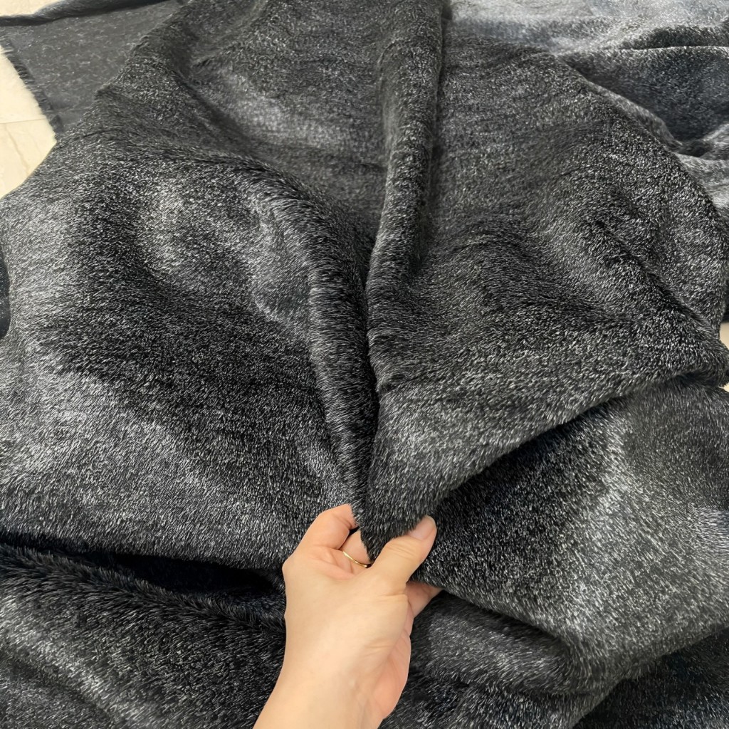 THẢM LÔNG CHỤP ẢNH MÀU XÁM NHÍM